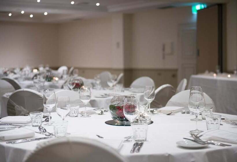 هتل Rydges Camperdown