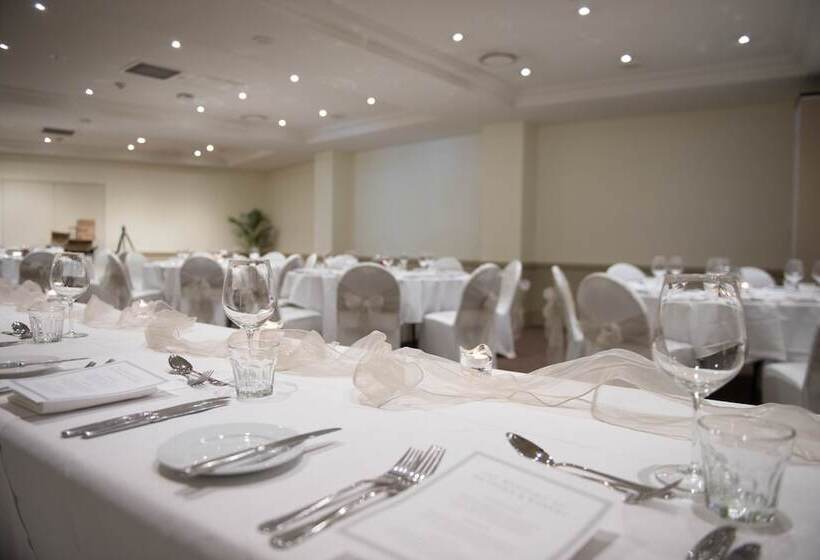 هتل Rydges Camperdown