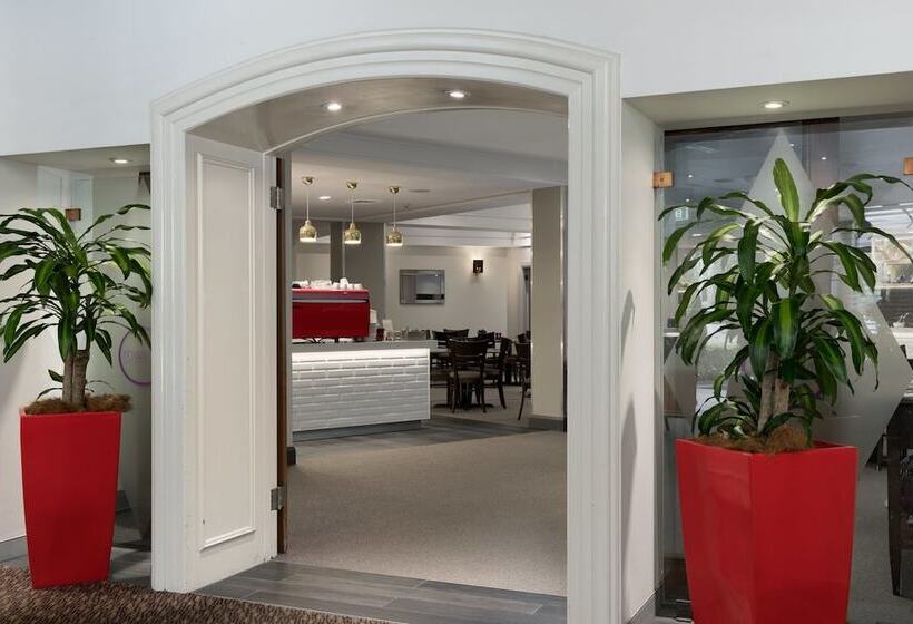 هتل Rydges Camperdown