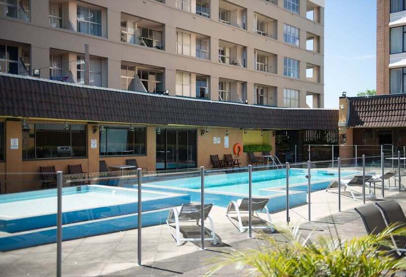 هتل Rydges Camperdown