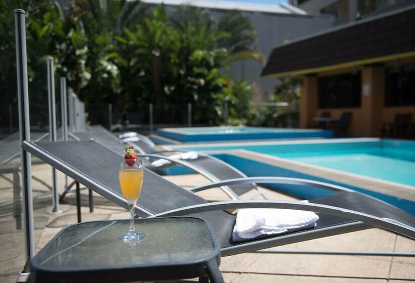 هتل Rydges Camperdown