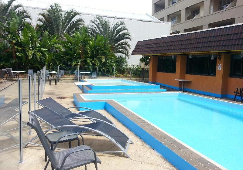 هتل Rydges Camperdown