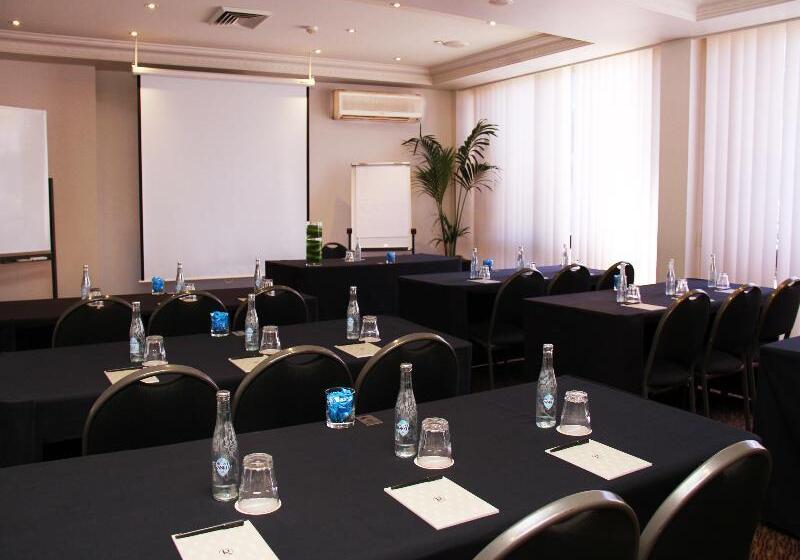 هتل Rydges Camperdown