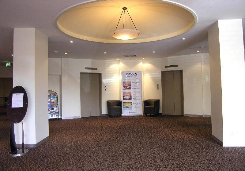 هتل Rydges Camperdown