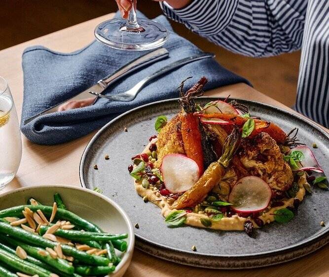 هتل Rydges Geelong