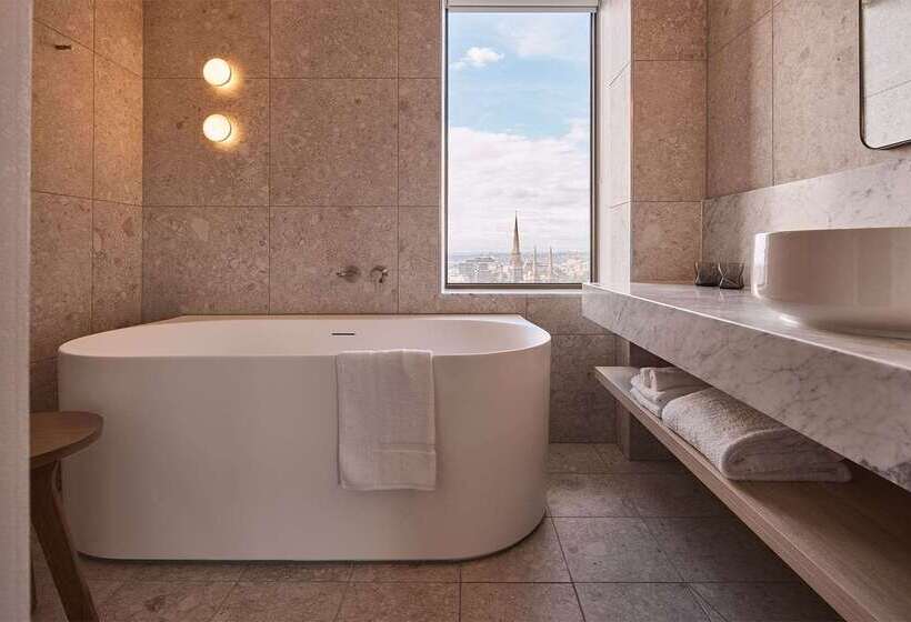 Отель Rydges Melbourne