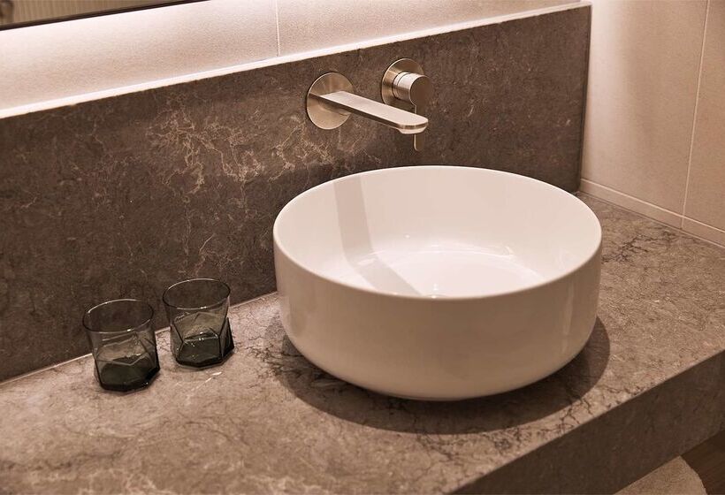 Отель Rydges Melbourne