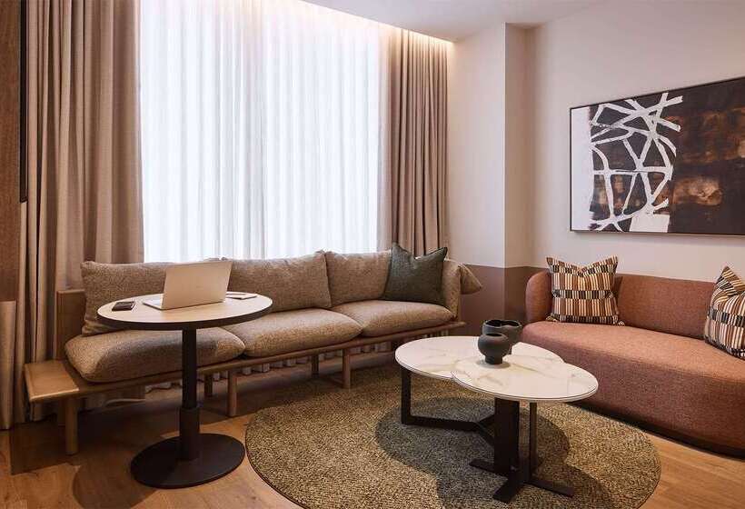 Отель Rydges Melbourne