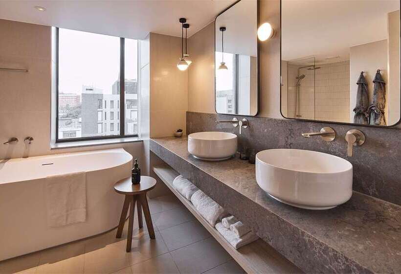 Отель Rydges Melbourne