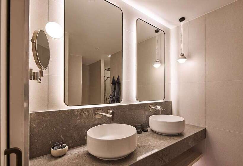 Отель Rydges Melbourne