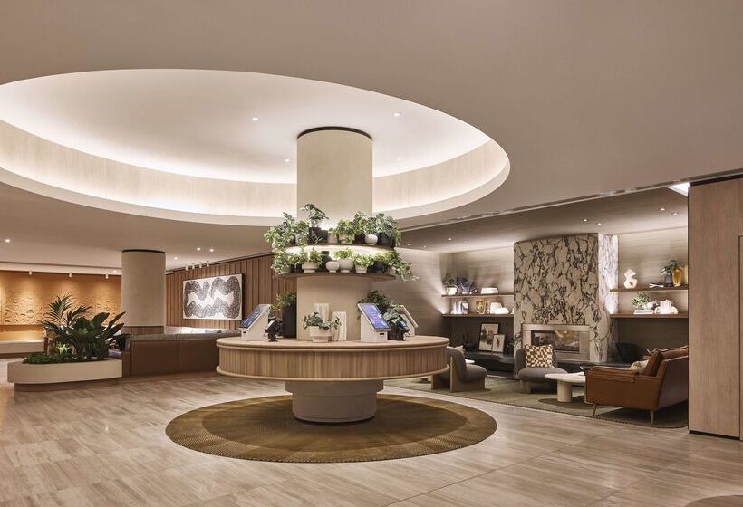 Отель Rydges Melbourne