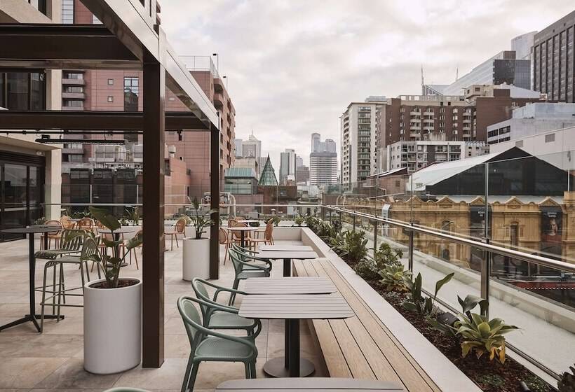 Отель Rydges Melbourne