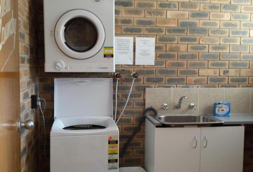 בית מלון כפרי Sandhurst Motor Inn Bendigo