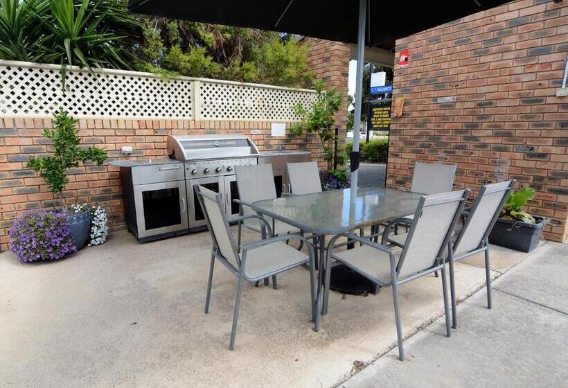 בית מלון כפרי Sandhurst Motor Inn Bendigo