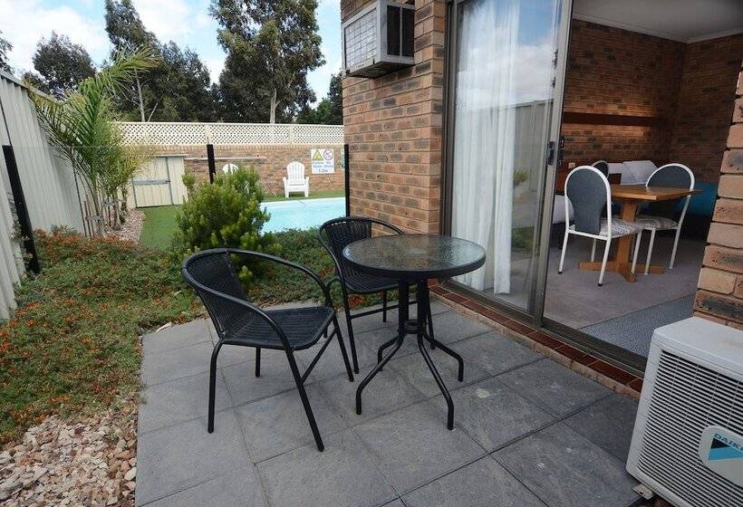 בית מלון כפרי Sandhurst Motor Inn Bendigo