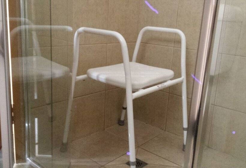 בית מלון כפרי Sandhurst Motor Inn Bendigo