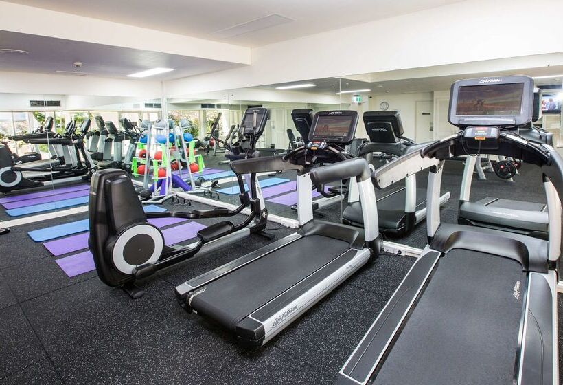 בית מלון כפרי Shangrila The Marina, Cairns