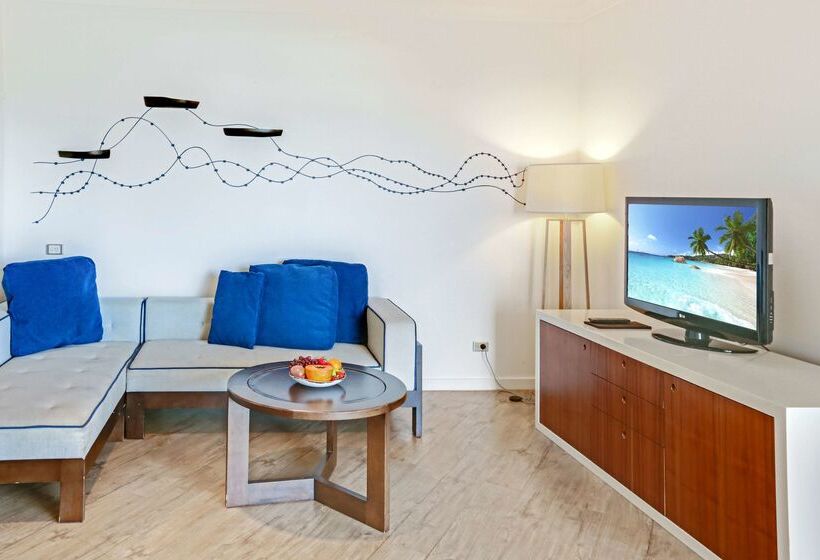 בית מלון כפרי Shangrila The Marina, Cairns