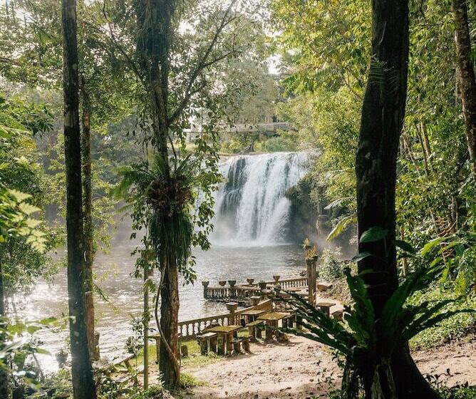 בית מלון כפרי Shangrila The Marina, Cairns