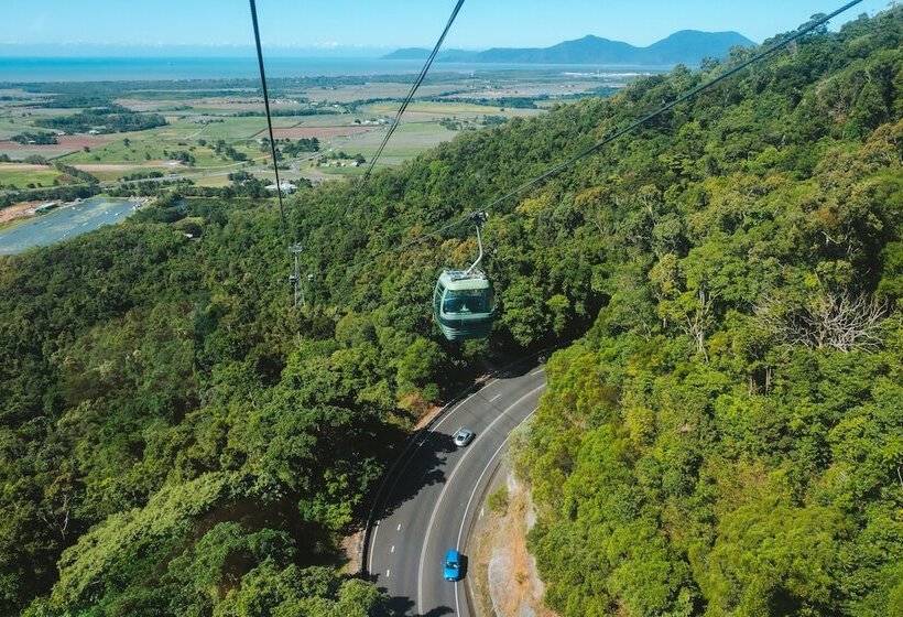 בית מלון כפרי Shangrila The Marina, Cairns