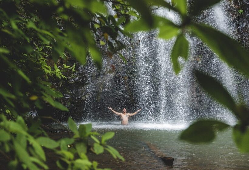 בית מלון כפרי Shangrila The Marina, Cairns