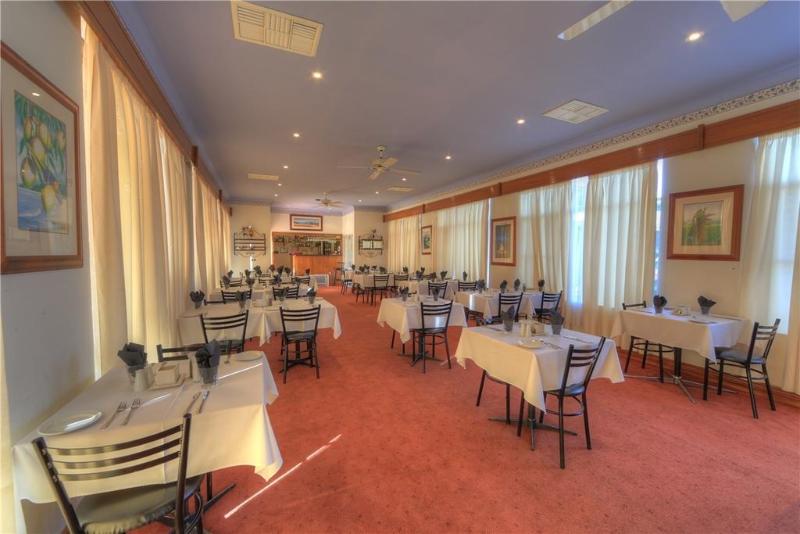 בית מלון כפרי Silver Haven Motor Inn