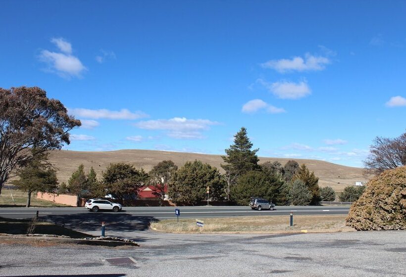 هتل Snow Season Motor Inn