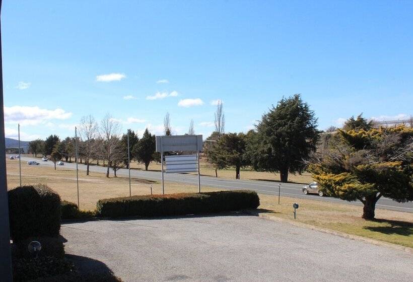 هتل Snow Season Motor Inn