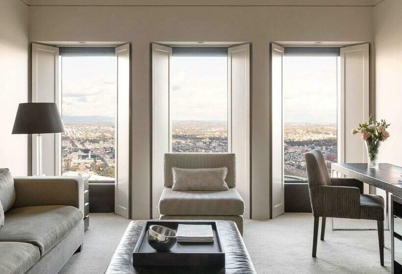 Отель Sofitel Melbourne On Collins