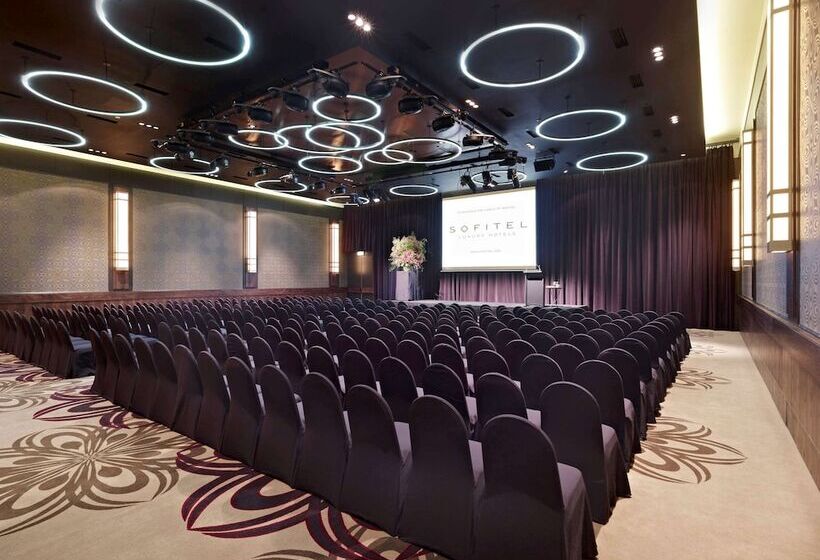 Отель Sofitel Melbourne On Collins