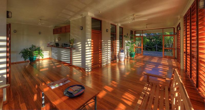 هتل Sovereign Resort