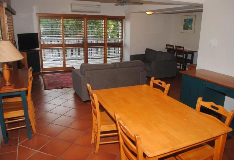 هتل Sovereign Resort