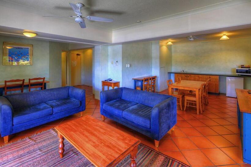 هتل Sovereign Resort