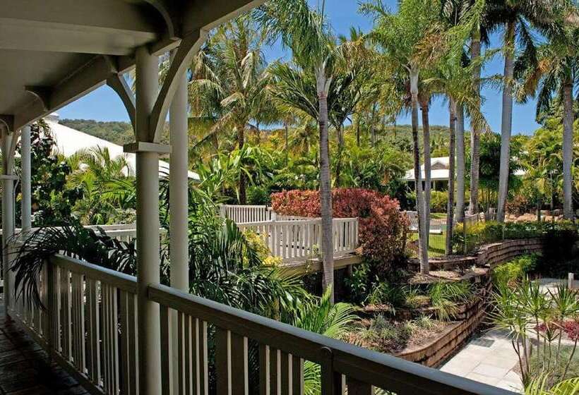 هتل Sovereign Resort