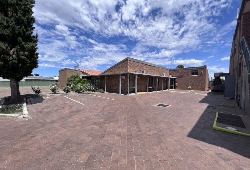 فندق Spa Village Travel Inn