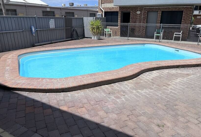 فندق Spa Village Travel Inn