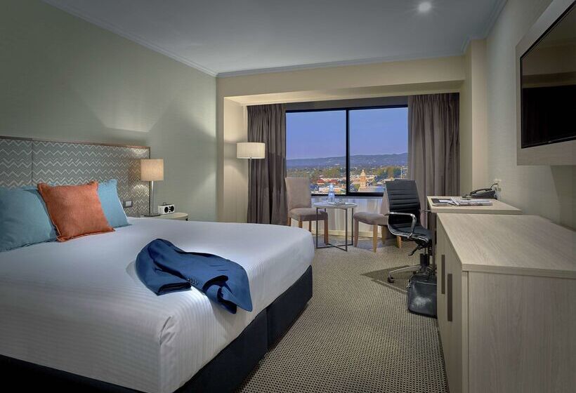 هتل Stamford Grand Adelaide
