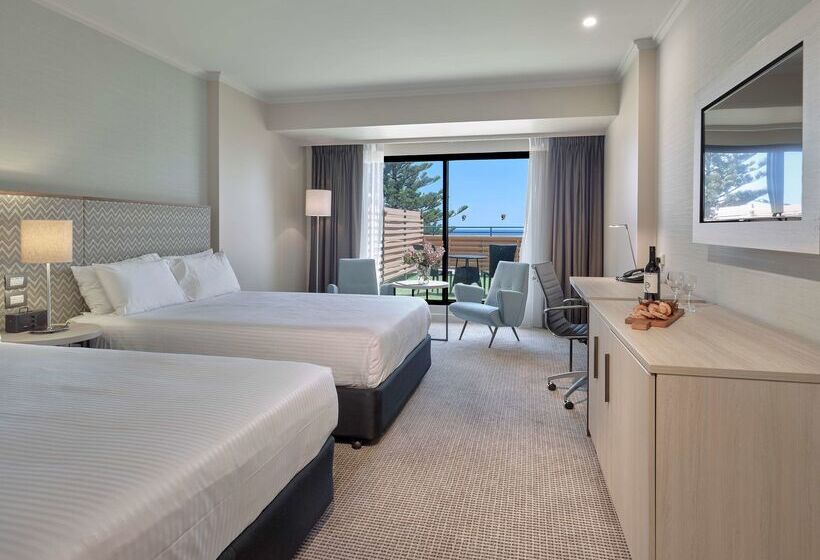 هتل Stamford Grand Adelaide