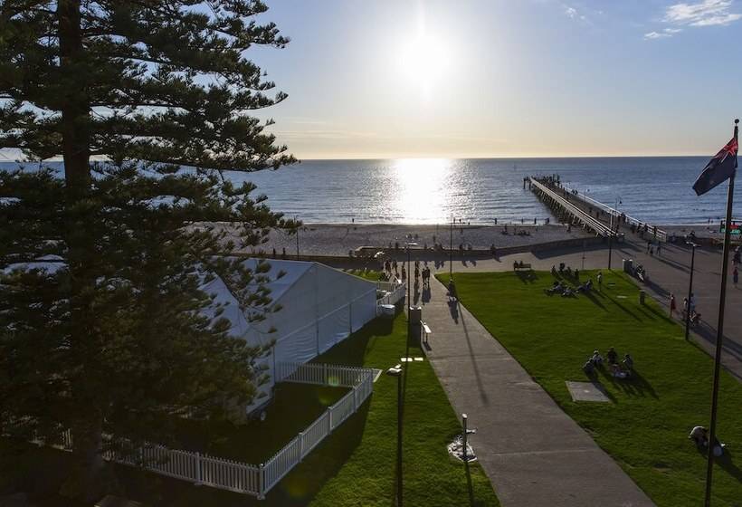 هتل Stamford Grand Adelaide