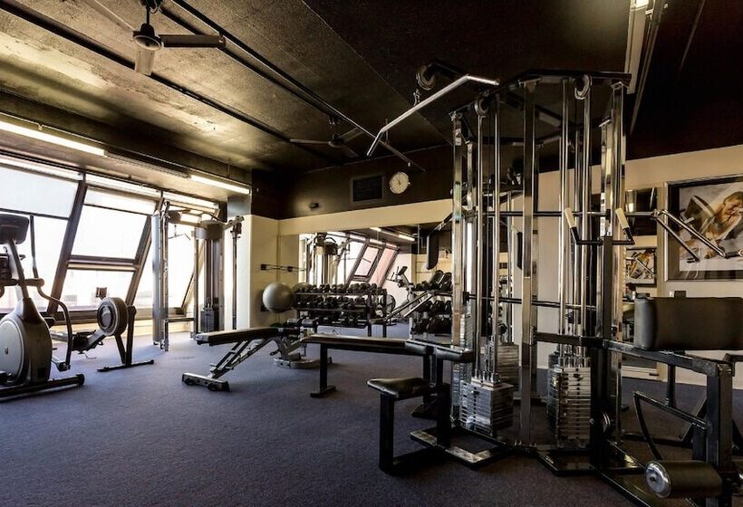 هتل Stamford Grand Adelaide