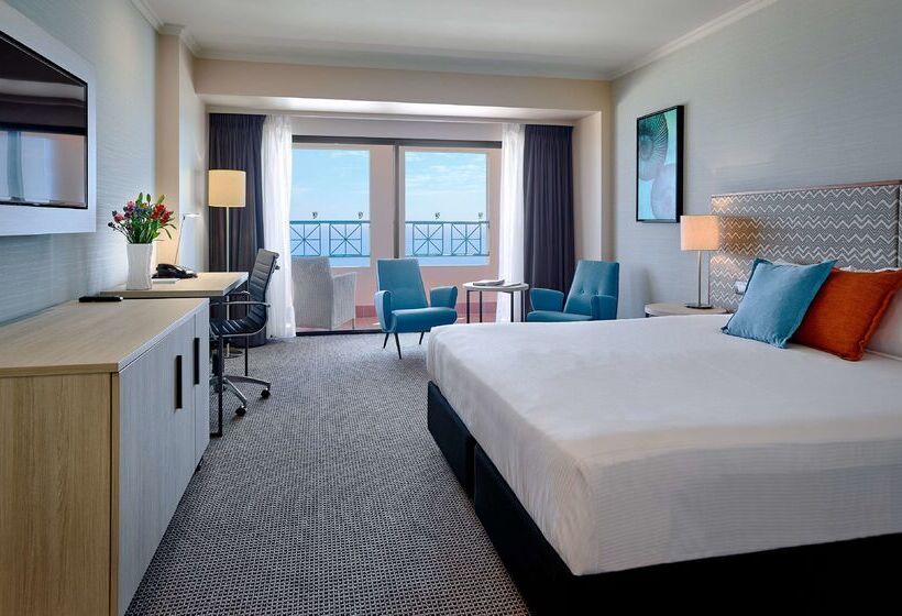 هتل Stamford Grand Adelaide