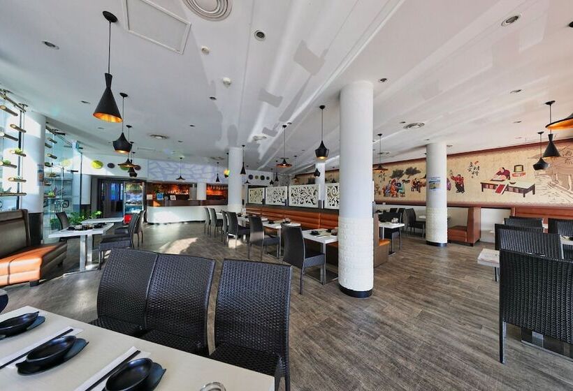 בית מלון כפרי Sunshine Tower