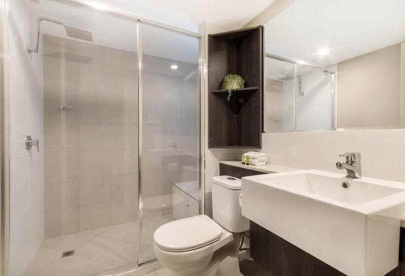 בית מלון כפרי Sunshine Tower