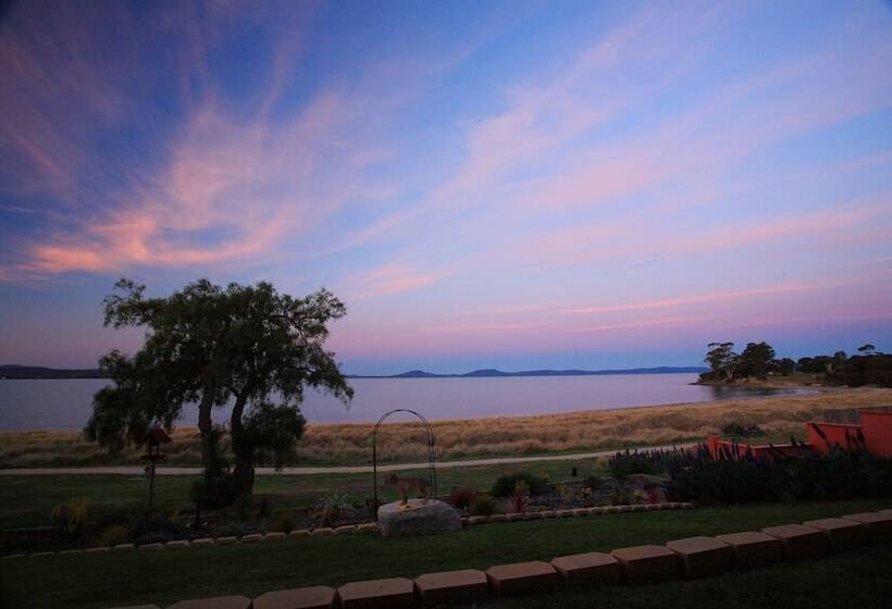 בית מלון כפרי Swansea Motor Inn Tasmania