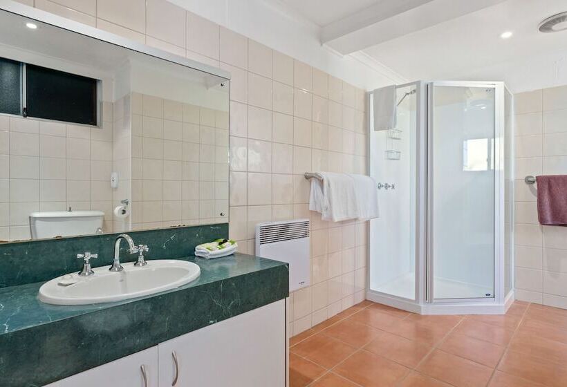 בית מלון כפרי Swansea Motor Inn Tasmania