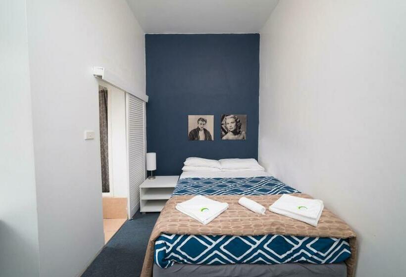 בית מלון כפרי Tassie Backpackers @ The Brunswick