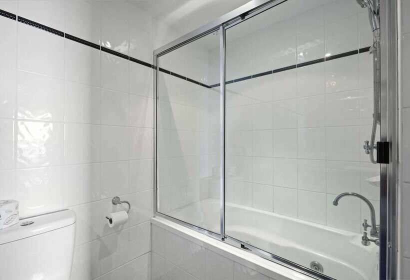 هتل The Gladstone