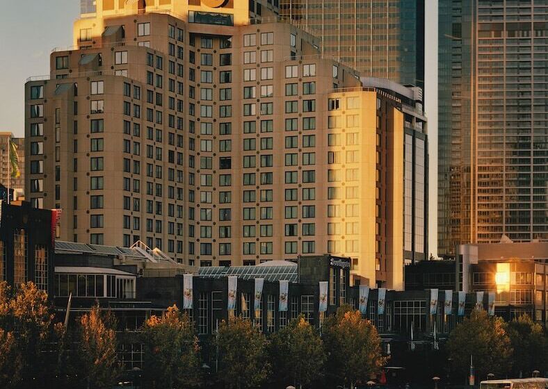 Отель The Langham Melbourne