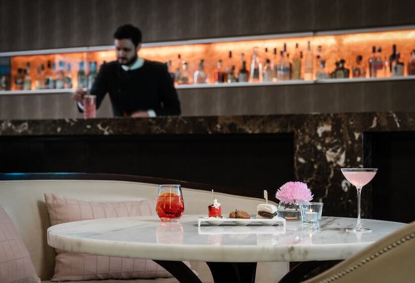 Отель The Langham Melbourne