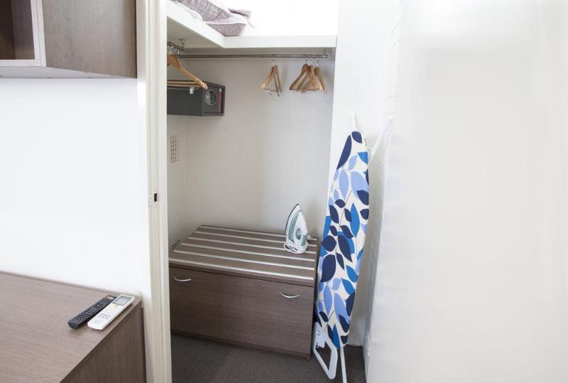 هتل The Metropolitan Spring Hill